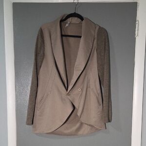 Miilla Clothing Beige and Brown Blazer